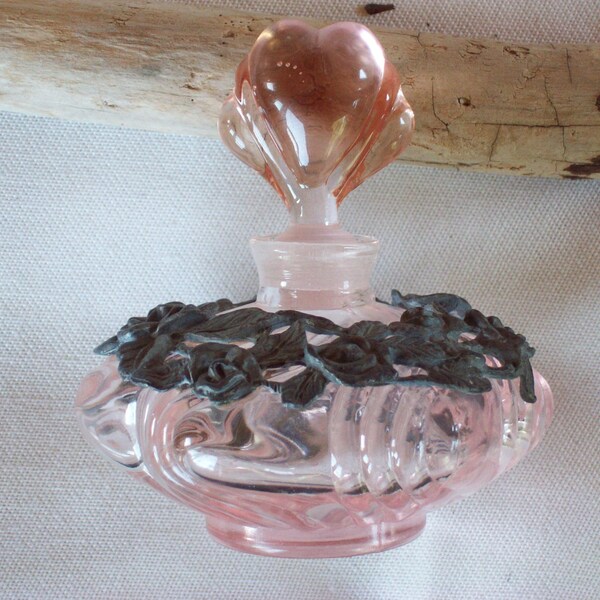 Beautiful Depression Pink Glass Heaven Scent Perfume Bottle with Pewter Rose Trim and Heart Stopper