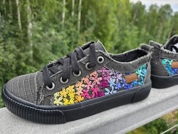 Hand Embroidered Blowfish Canvas Shoes Etsy