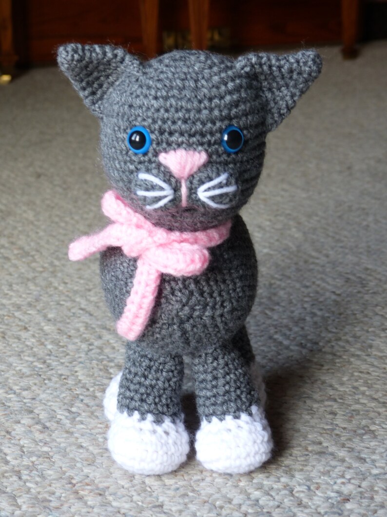 PATTERN for Mittens the Kitten image 1