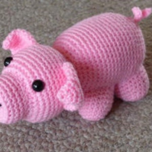 Petunia Flying Pig Crochet PATTERN