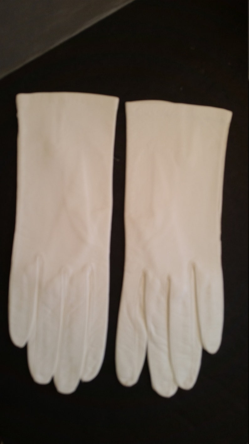 Vintage Gloves White Kid Gloves Bridal Gloves Wrist Length NOS Etsy