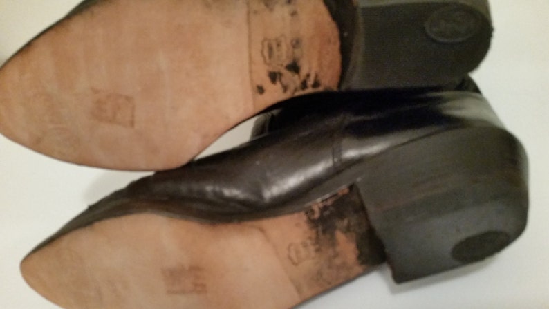 80/'s Boots Black Leather Cowboy Boots Boho Cow Girl Alligator Embossed Uppers Embroidered Pointy Toes New Leather Soles and Heels Size 7