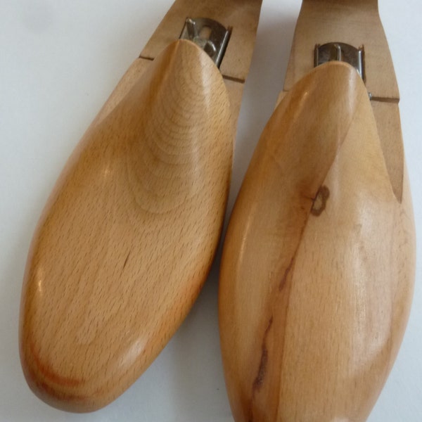 Vintage Shoe Trees Wooden Shoe Stretchers Size 9 C 1960s Made in New York