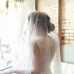 Pearl Drop Veil image 1