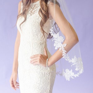 Wedding Veil - Lace Appliques