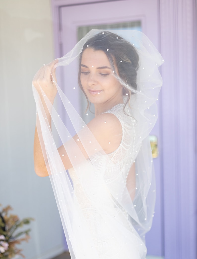 Pearl Drop Veil image 10