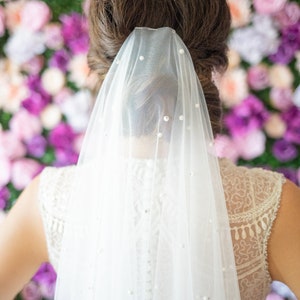 Pearl Drop Veil image 7