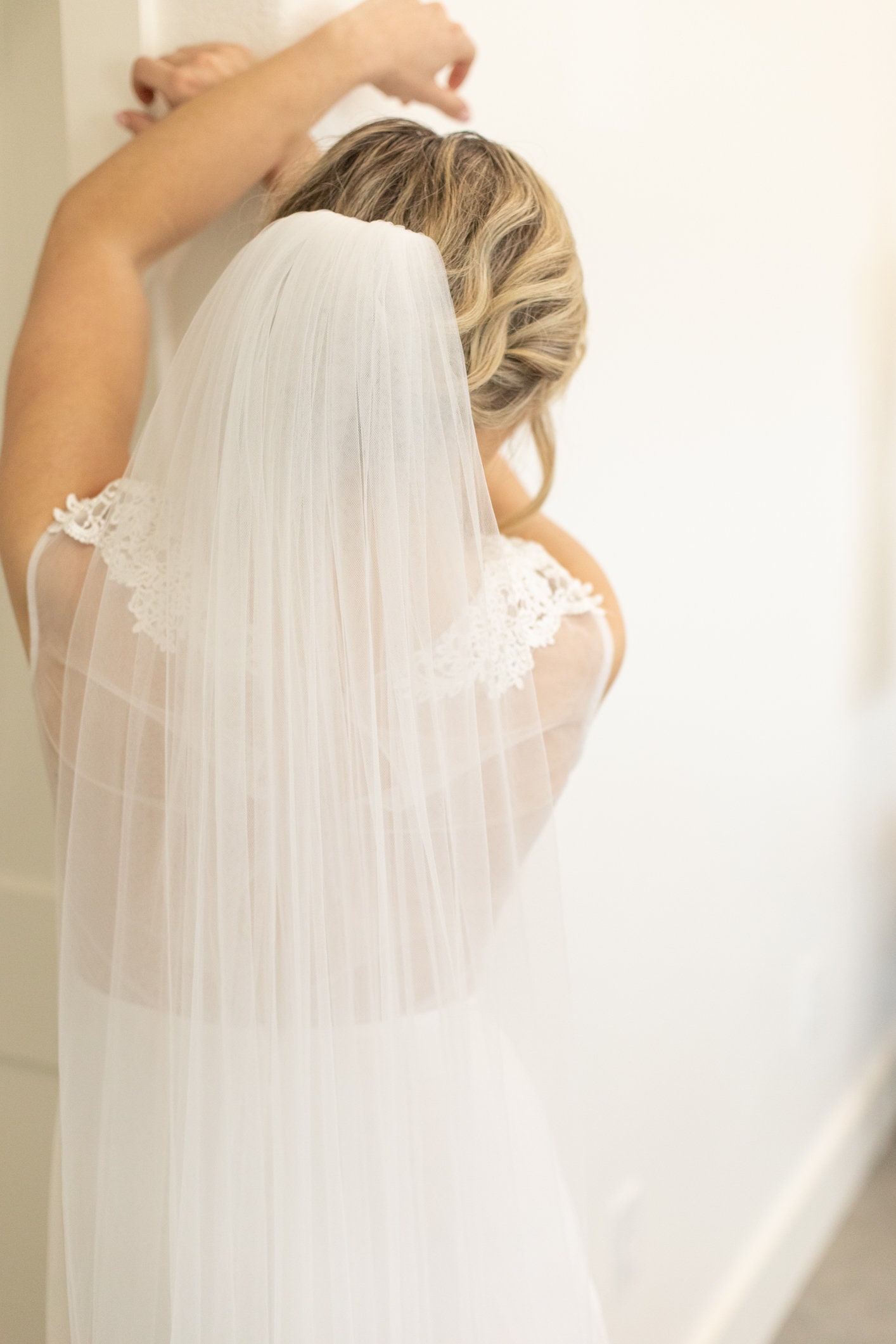 LoLa Ling Cathedral Wedding Veil with Comb Lace Appliques Soft Tulle 3m Meters Long Bridal Veil Wedding Accessories LoLa Ling Cathedral Wedding Veil with Comb Lace Appliques Soft Tulle 3m Meters Long Bridal Veil Wedding Accessories