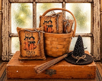 Trick Or Treat Halloween Vintage Primitive  Pillow Tuck