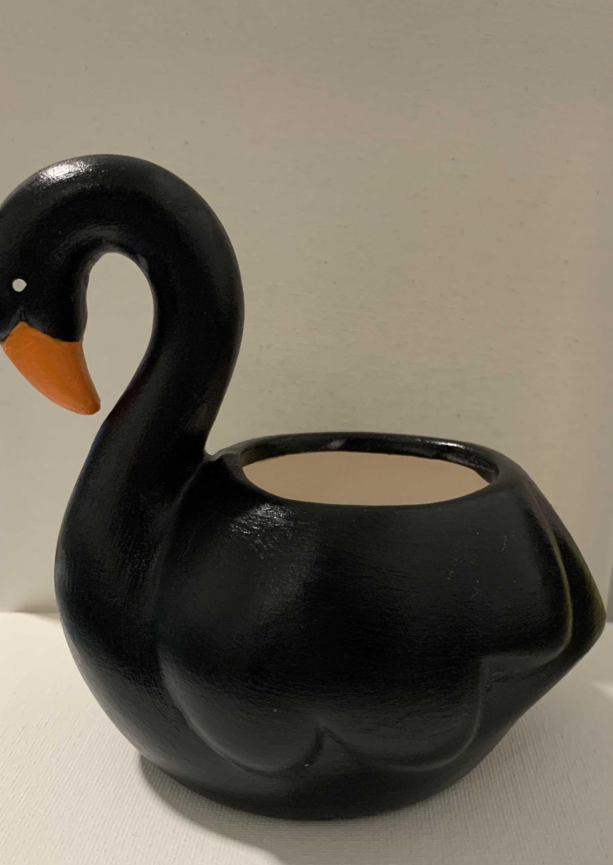 Black Swan Planter - Thumbnail 4