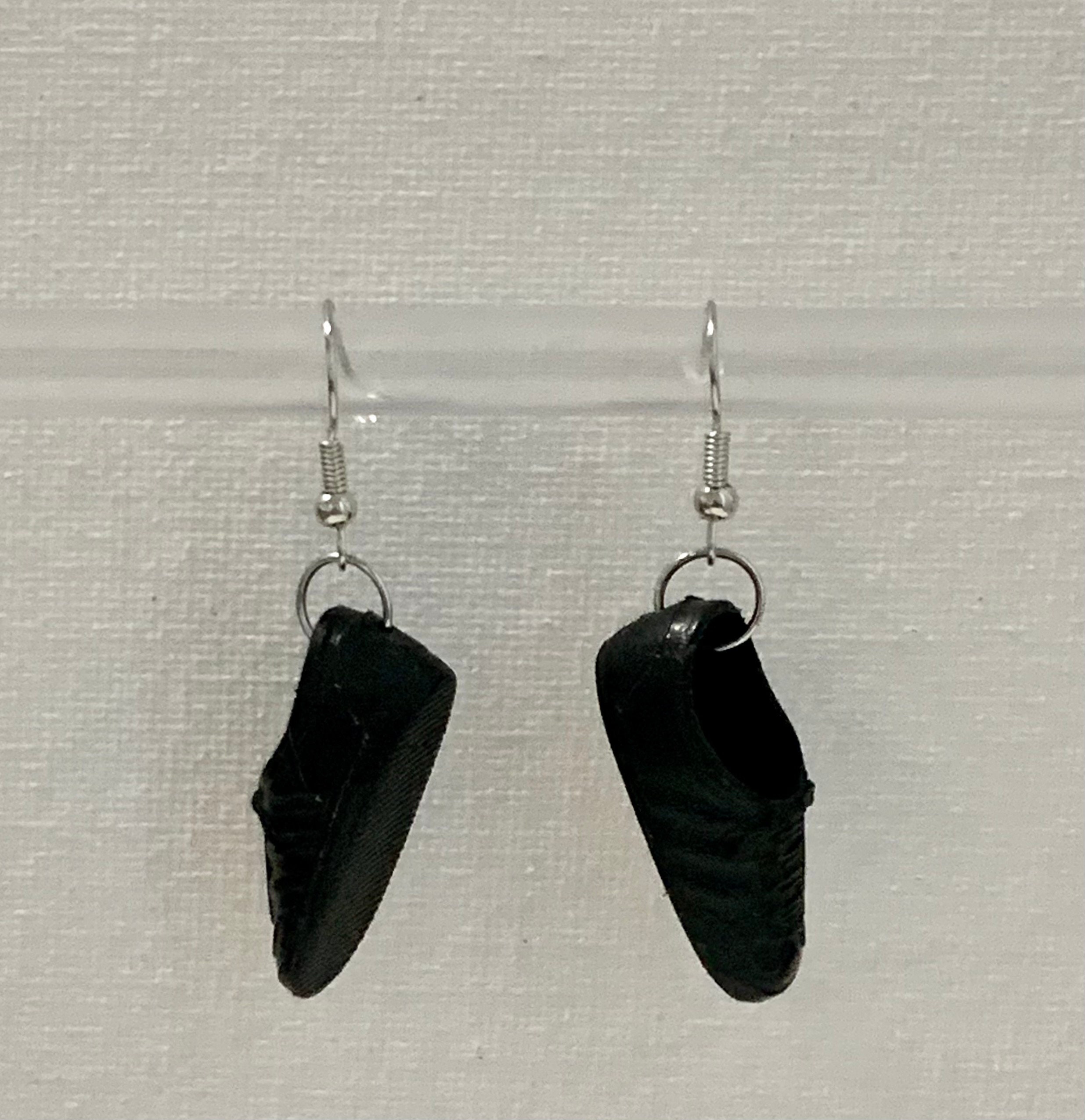 Black Sneaker Earrings - Thumbnail 5