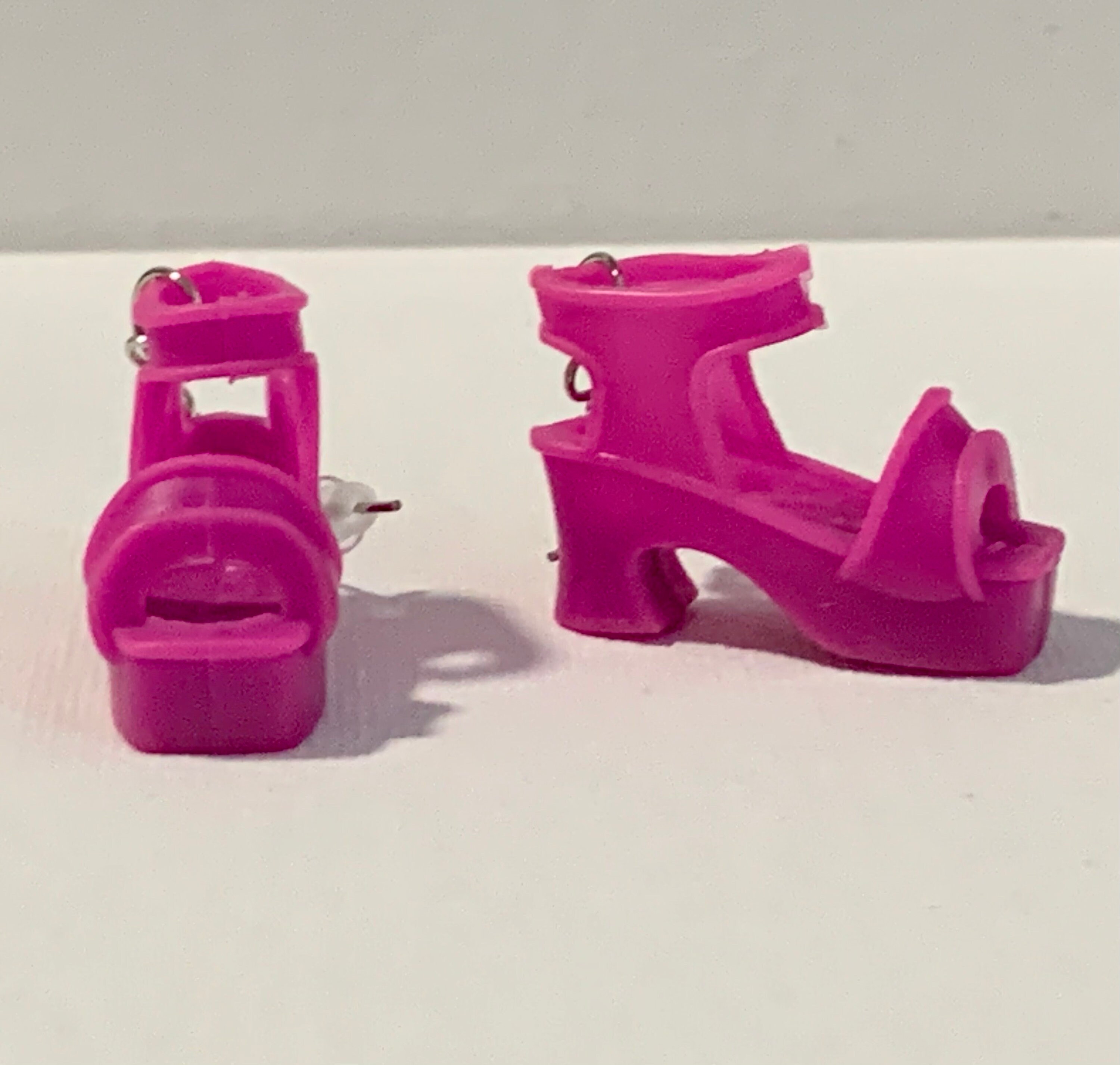 Magenta Sandal Earrings - Thumbnail 2