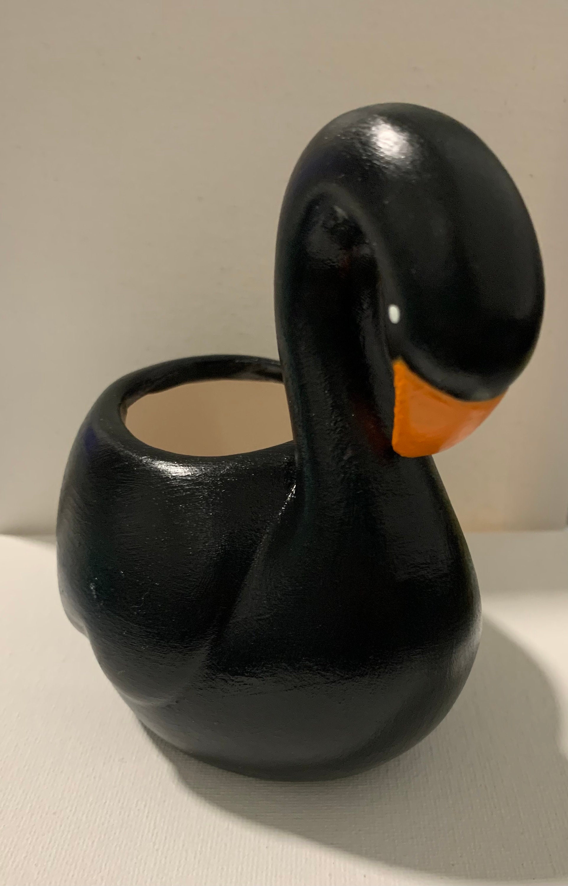 Black Swan Planter - Thumbnail 2