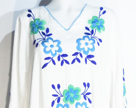 White embroidered kaftan dress
