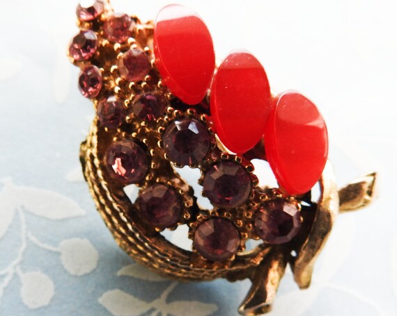 Small pink brooch pin