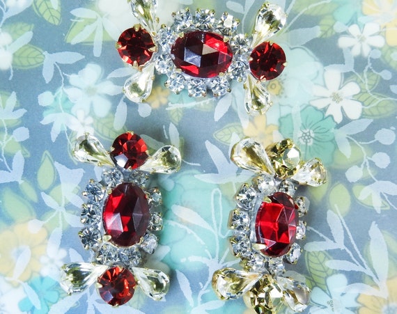 Red glass buttons