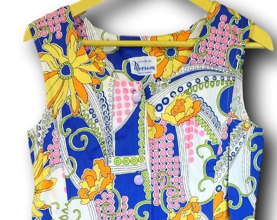Bright cobalt blue sheath dress