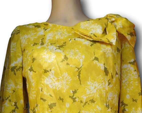 Big bow yellow long sleeve dress