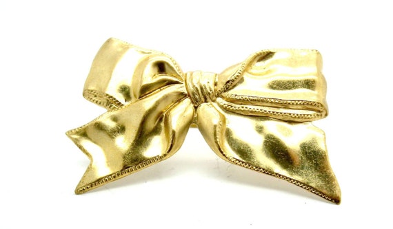 RING with a BOW