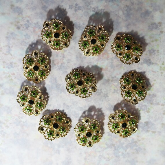 Green gold brooches lot