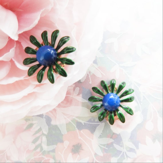 Vintage clip-on earrings