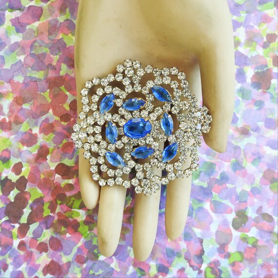 Blue rhinestone brooch pin