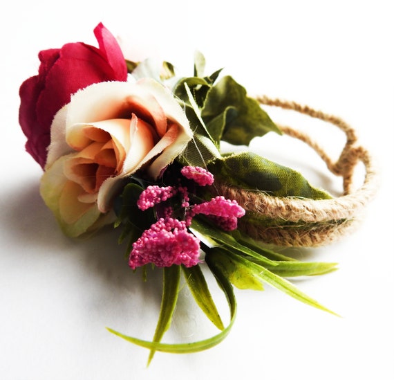 Wrist corsage bracelet with flowers