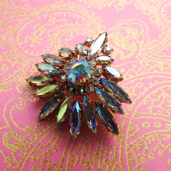 Brooch jewelry Aurora borealis