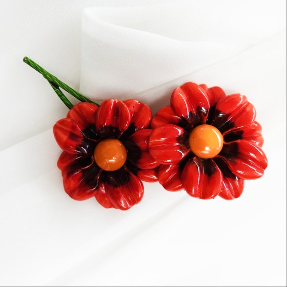 Vintage red flower brooch jewelry, old costume jewellery, 50s costume jewelry, antique costume jewelry, red poppy brooch pin, red brooches