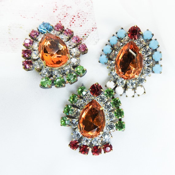 Large diamante buttons