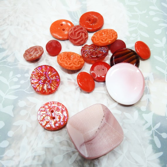 Red old buttons