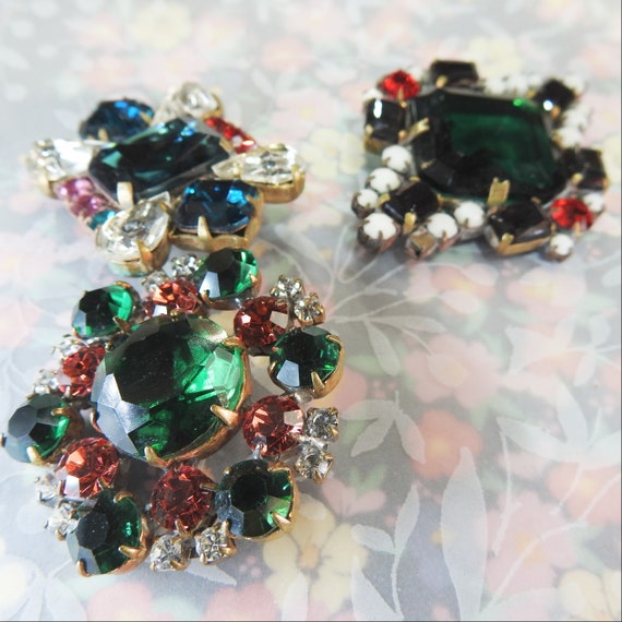 Green glass buttons