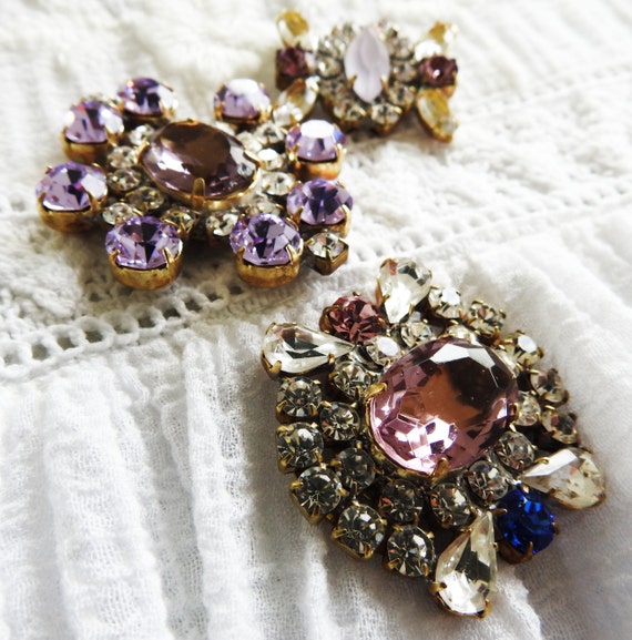 Purple glass buttons, antique embellishments mauve, gifts for mom, Cute gifts for sewing lovers, where to buy buttons, button themed gift