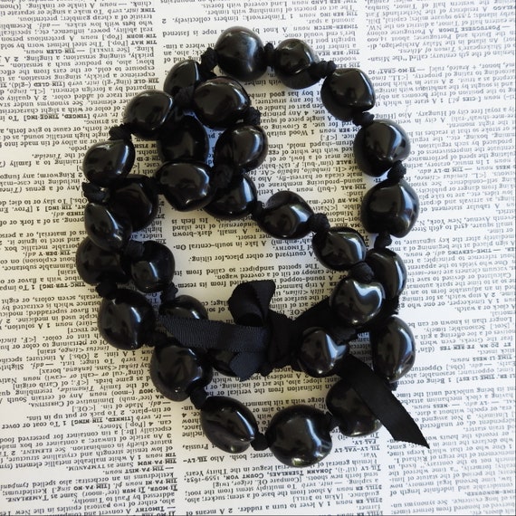 Kukui nut necklace
