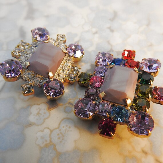 Mauve glass buttons