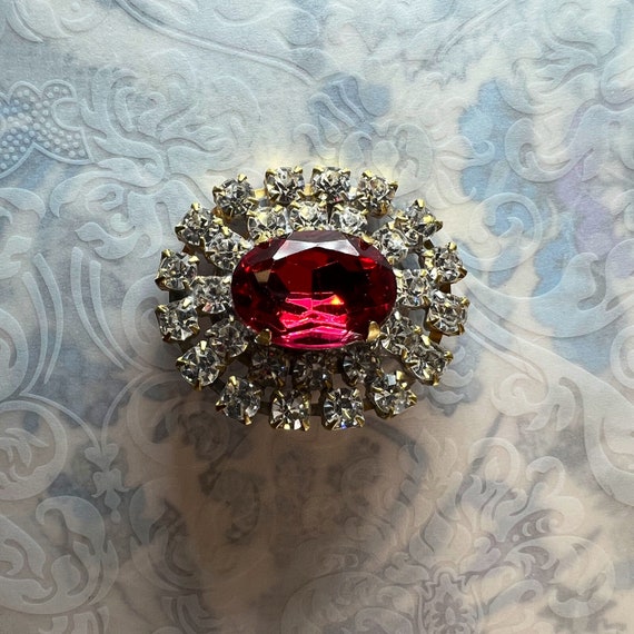 Oval glass Button