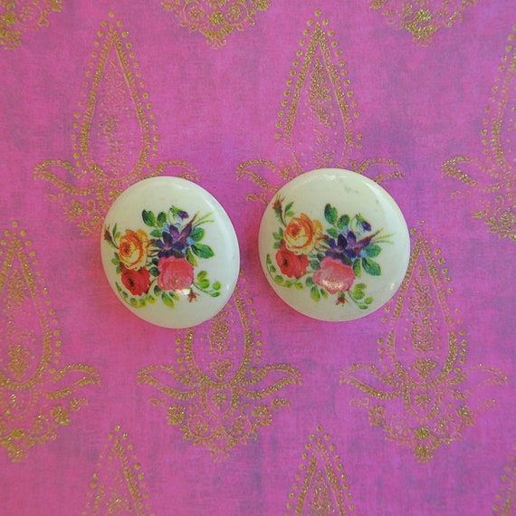 Circle clip on earrings
