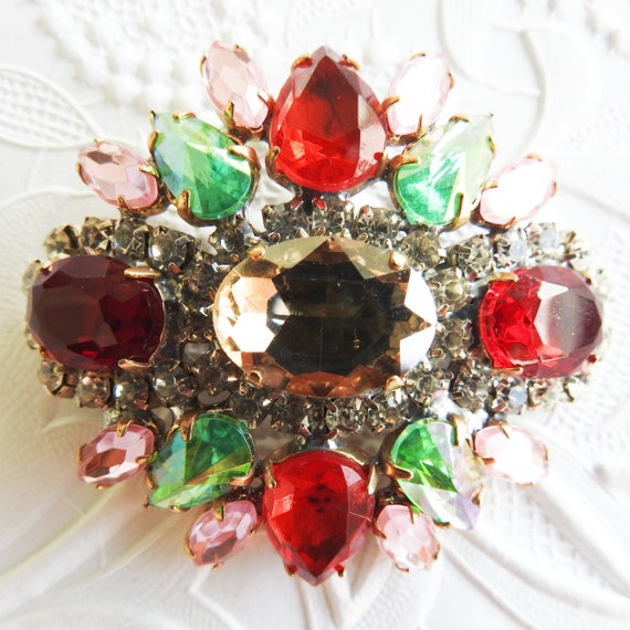 Rhinestone brooch pin