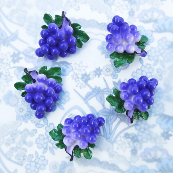 Grape charms