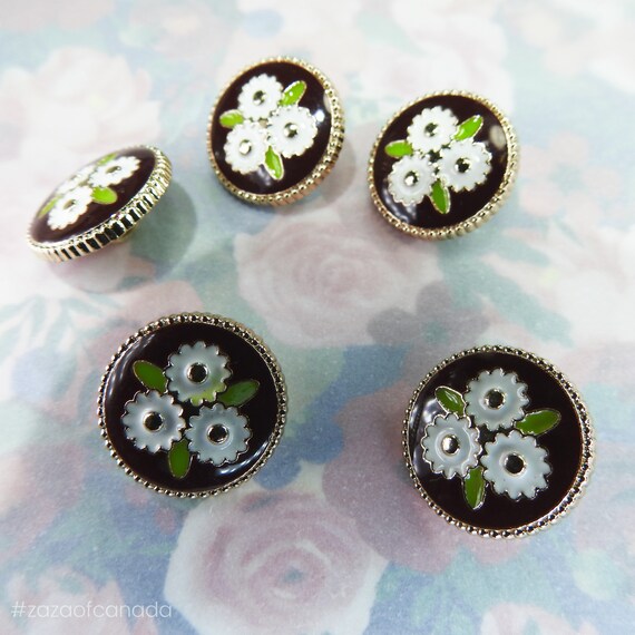 vintage style brown flower buttons