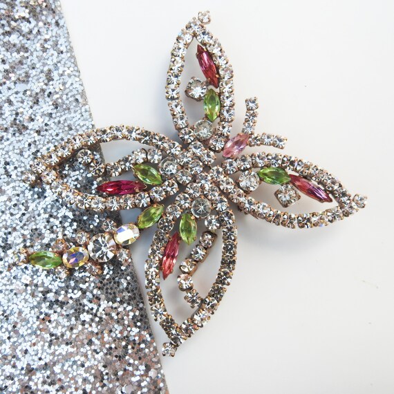 Statement brooch for women