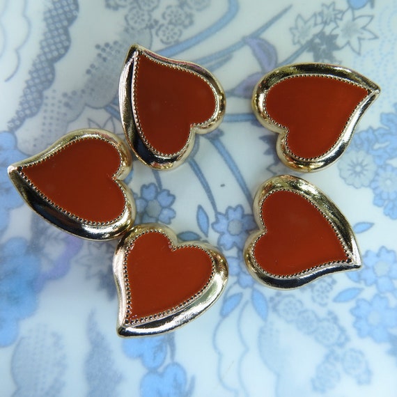 Retro Heart-shaped buttons