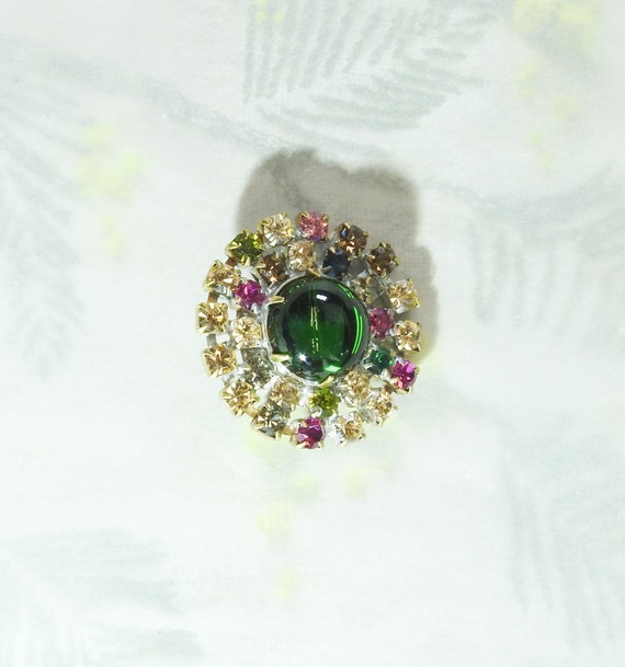 Large glass button with shank for jewelry making, with a strong metal base and a domed green cabochon. Perfect element to make a fancy ring