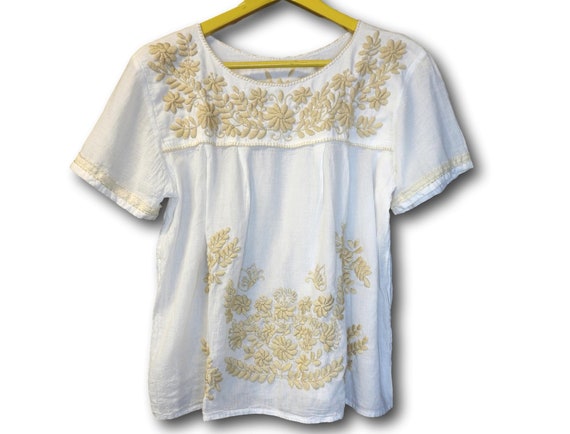 Cotton gauze top with Mexican embroidery