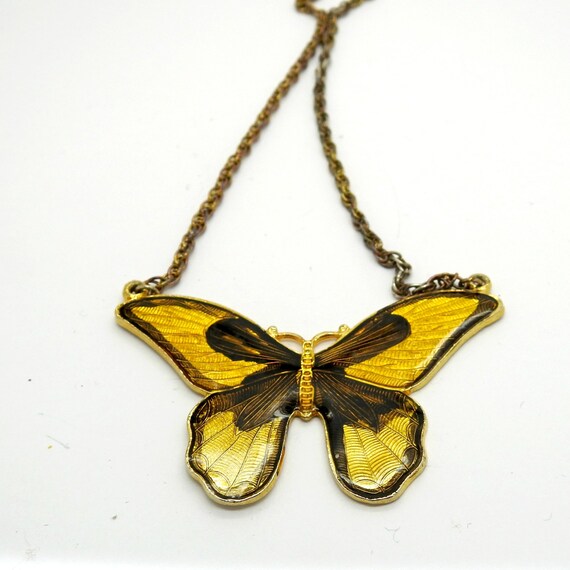 BUTTERFLY NECKLACE YELLOW