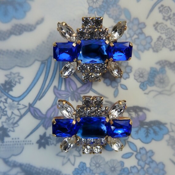 Large decorative buttons for jewelry