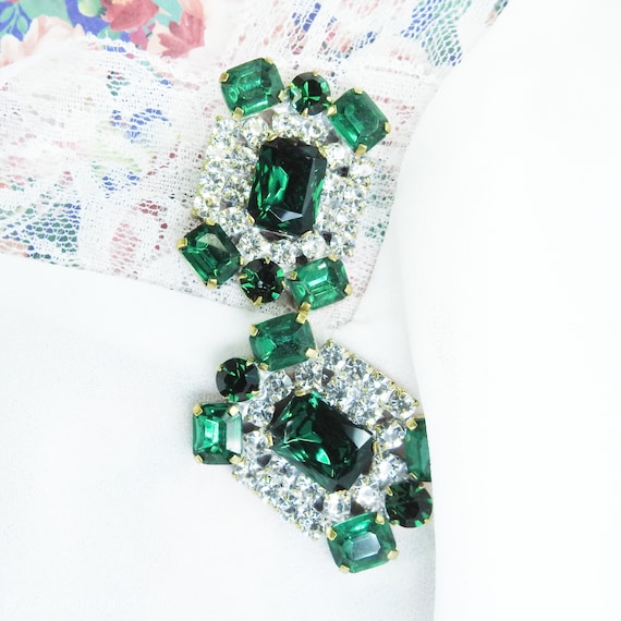 Fashion buttons for fancy ladies suits