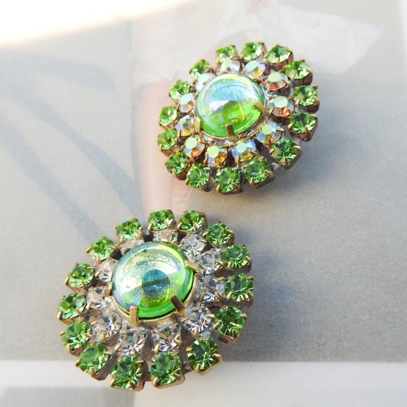 Glass buttons with shanks for jewelry