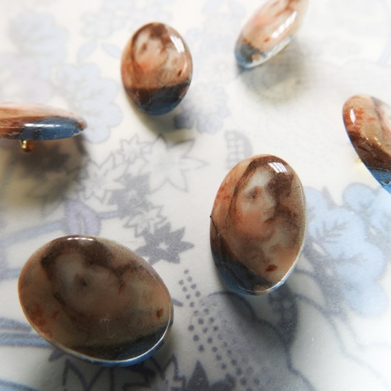 Virgin Mary decor buttons, cute sewing buttons for mother and child religious jewelry making, Unique oval shaped buttons, catholic gifts