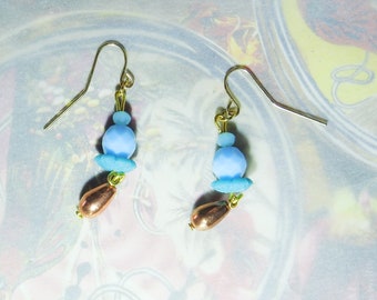 Cute beaded earrings dangle with blue glass beads and vintage copper pearl-colored teardrop. Lightweight, simple and tiny. 40 mm